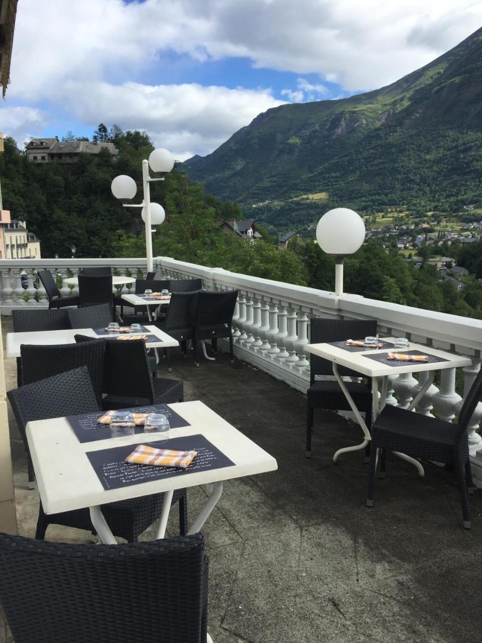 Hotel Panoramic Et Des Bains Luz-Saint-Sauveur Exteriör bild